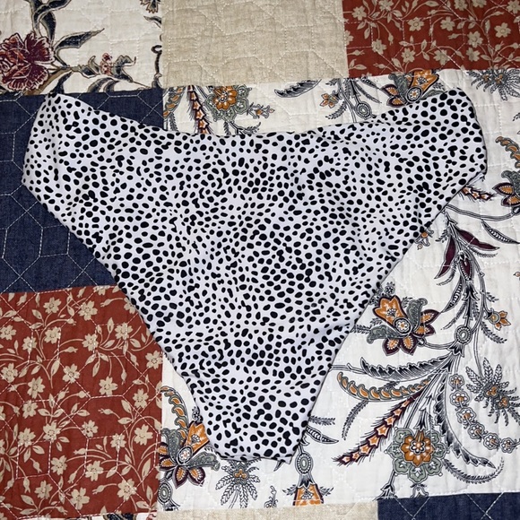 SHEIN Dalmatian Print- Medium Coverage Bikini Bottoms - Picture 2 of 5
